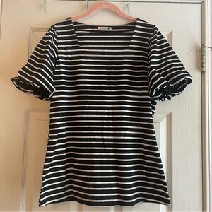 DOROSE Large Black White Stripe Short Sleeve Tee Puffy Fitted Sleeves